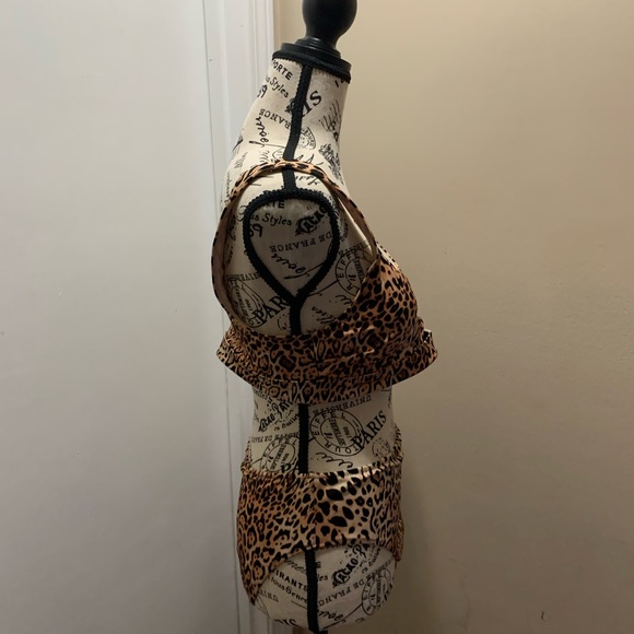 Victoria’s Secret Lagos Cut Out High Waisted Bikini Set, leopard print, 2 sizes - Picture 4 of 7